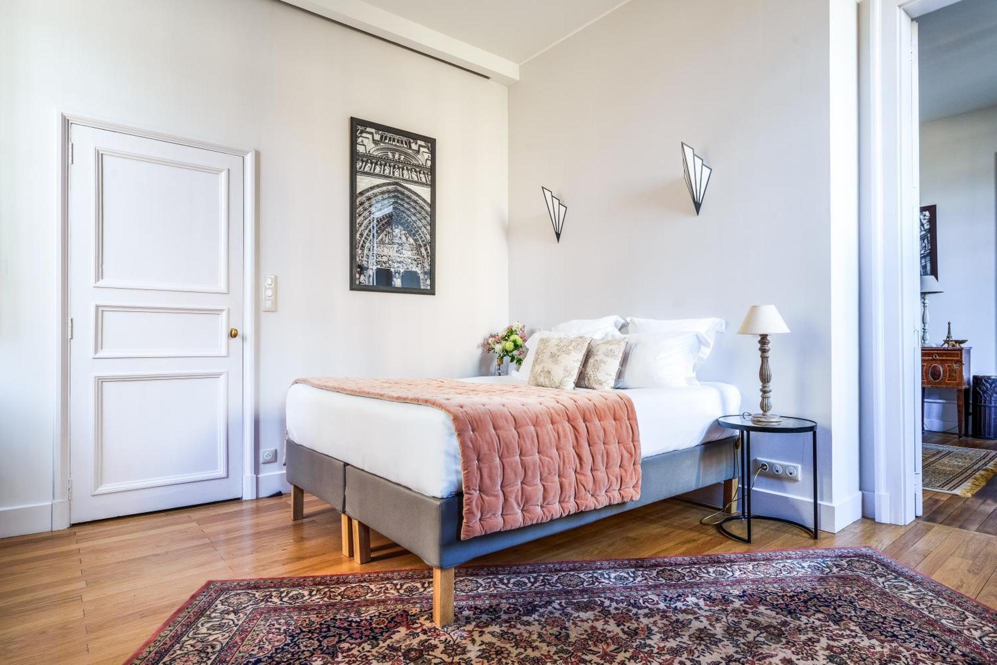 Appartement Raffine Vue Cathedrale, Jardin, Wifi Tours Dış mekan fotoğraf