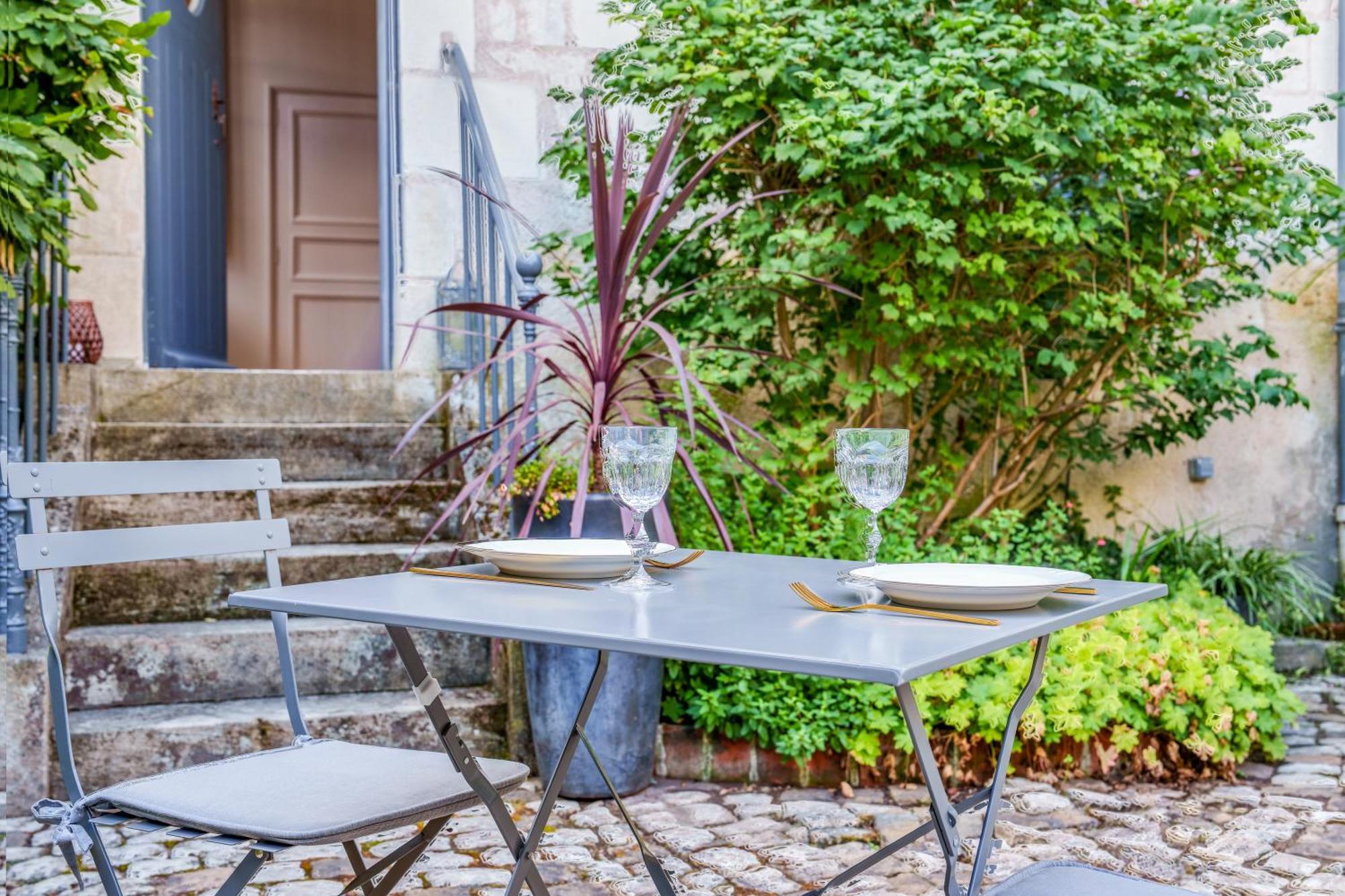 Appartement Raffine Vue Cathedrale, Jardin, Wifi Tours Dış mekan fotoğraf