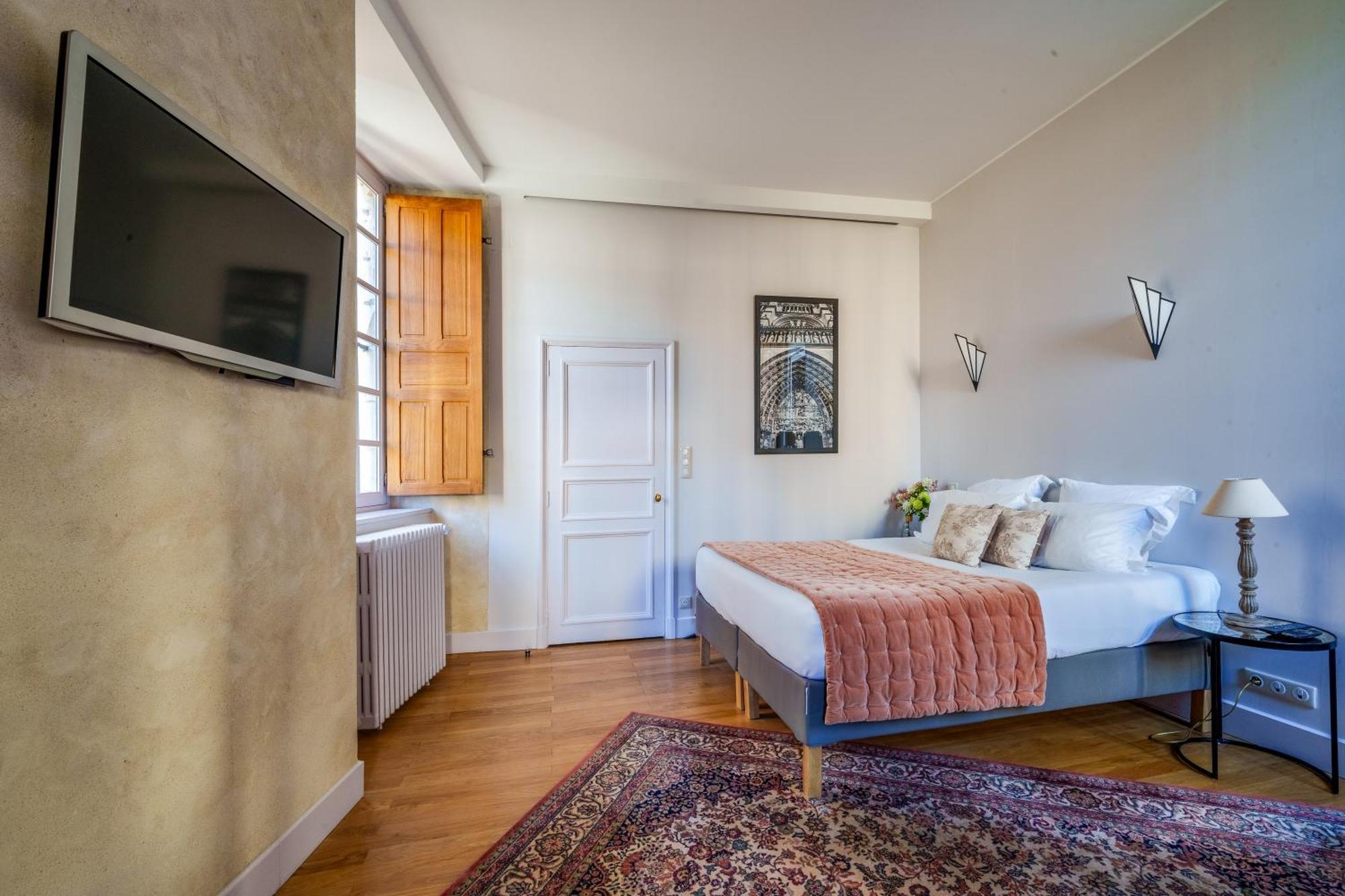Appartement Raffine Vue Cathedrale, Jardin, Wifi Tours Dış mekan fotoğraf