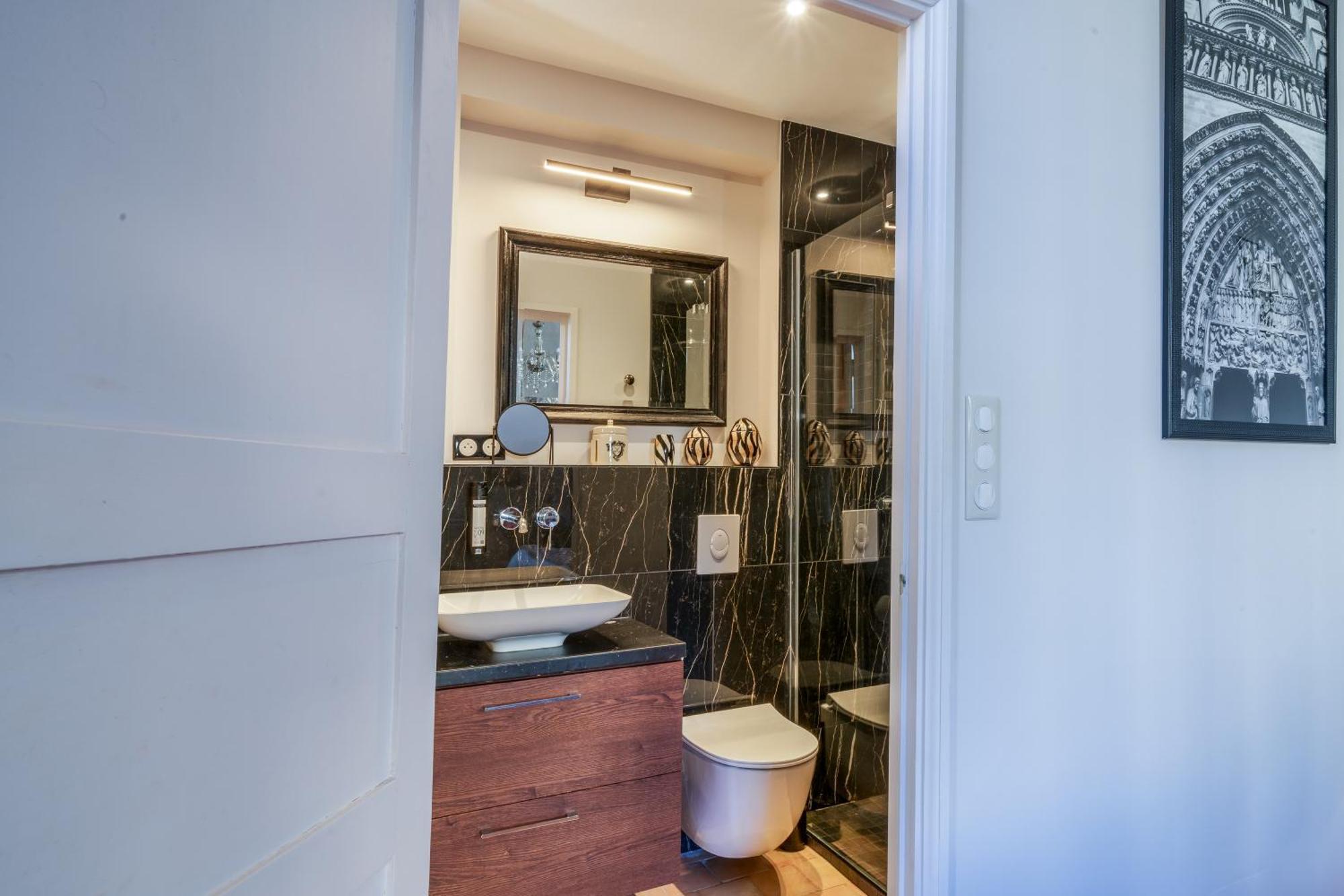Appartement Raffine Vue Cathedrale, Jardin, Wifi Tours Dış mekan fotoğraf